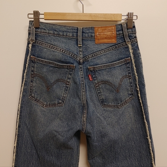 Levi's Ribcage Straight Jeans - Picture 4 of 5
